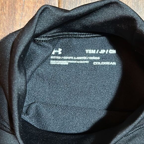 Under Armour Girls Compression Shirt - Picture 3 of 4